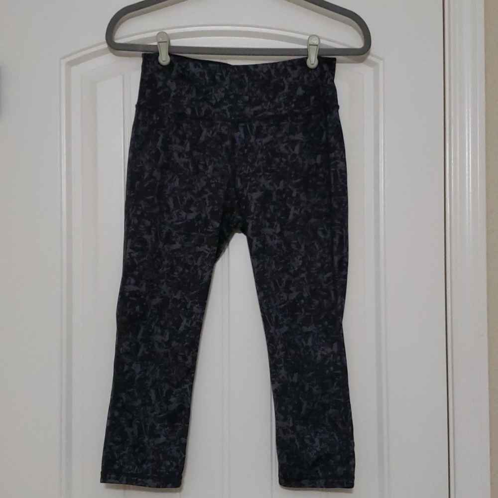 Reversible Athleta Crops Size Small